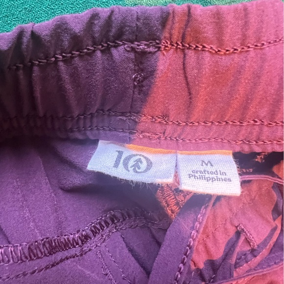 Women’s 10tree red maroon jogger pants - Picture 2 of 2